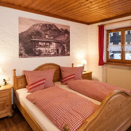 Ferienwohnungen Alpentraum - Landhaus Am Baechle Oberstdorf Exterior photo